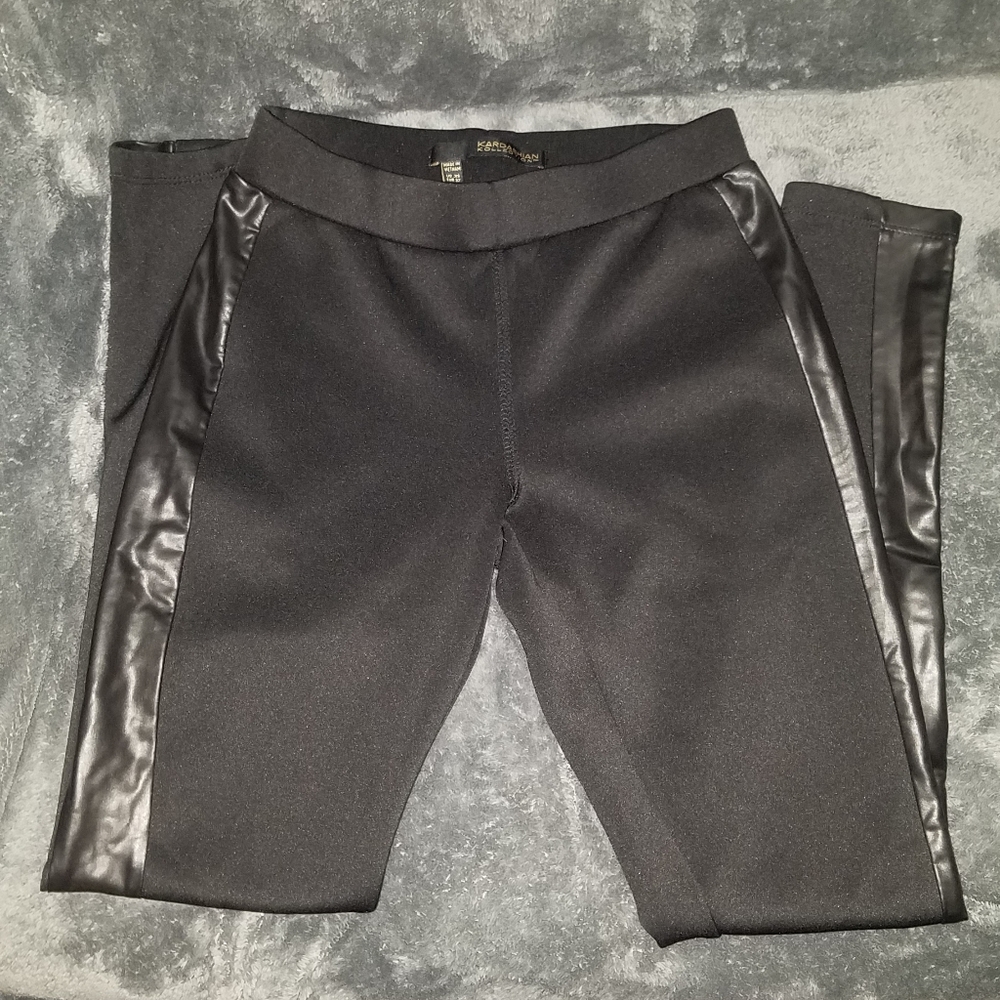 Kardashian Kollection leggings